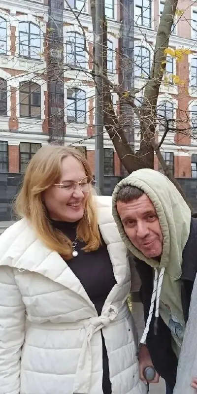 Сегодня я встретилась с кумиром моей юности, с Андреем Губиным ✨
Когда мне было пятнадцать, я написала список дел на ближайшие десять лет | Сетка — социальная сеть от hh.ru