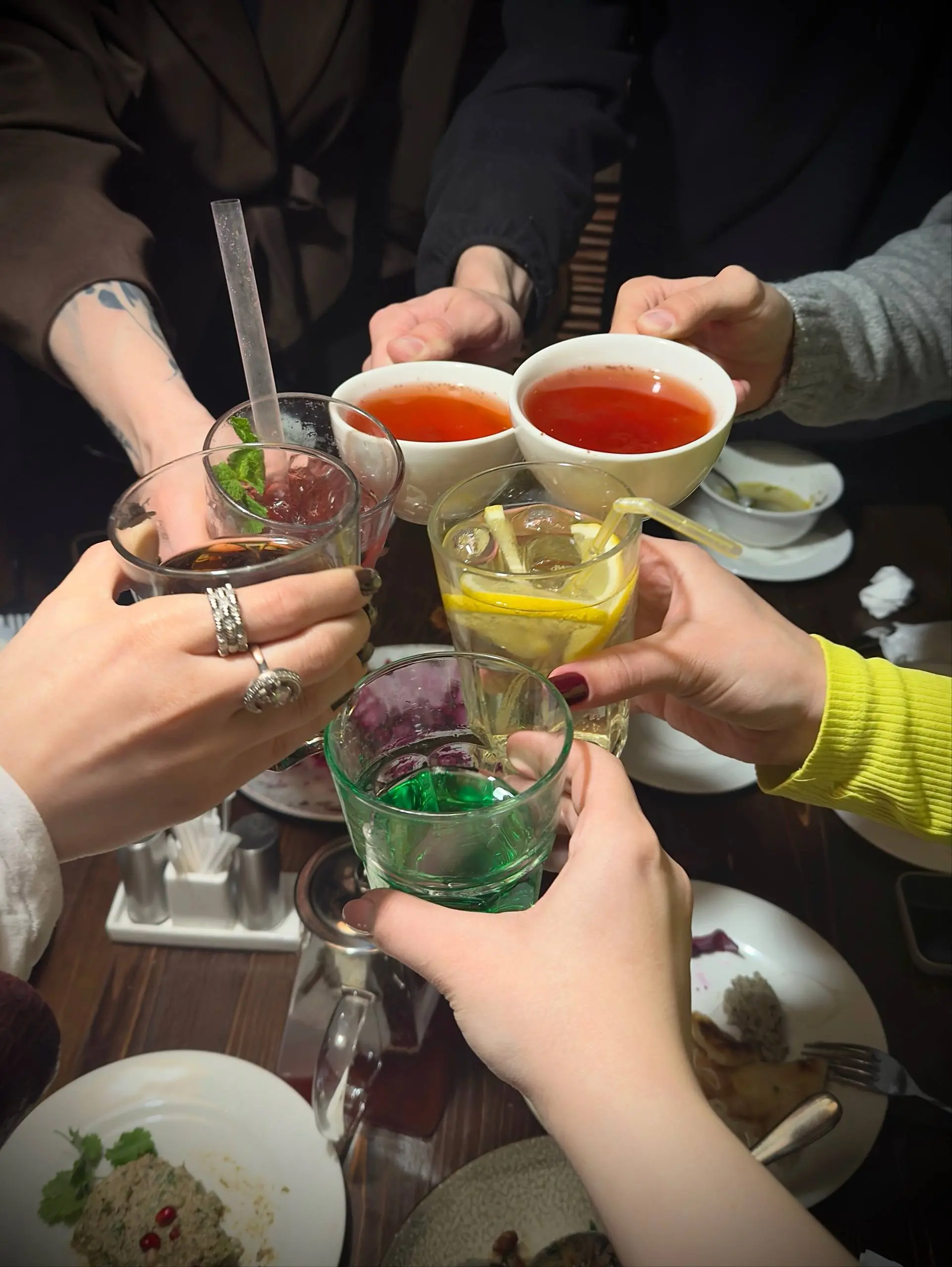 граждане дипломаты!
короче, вернулись мы с Питера (я на работе уже). ну это было потно | Сетка — социальная сеть от hh.ru
