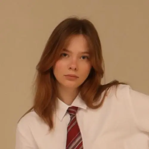 Аделина Веселова