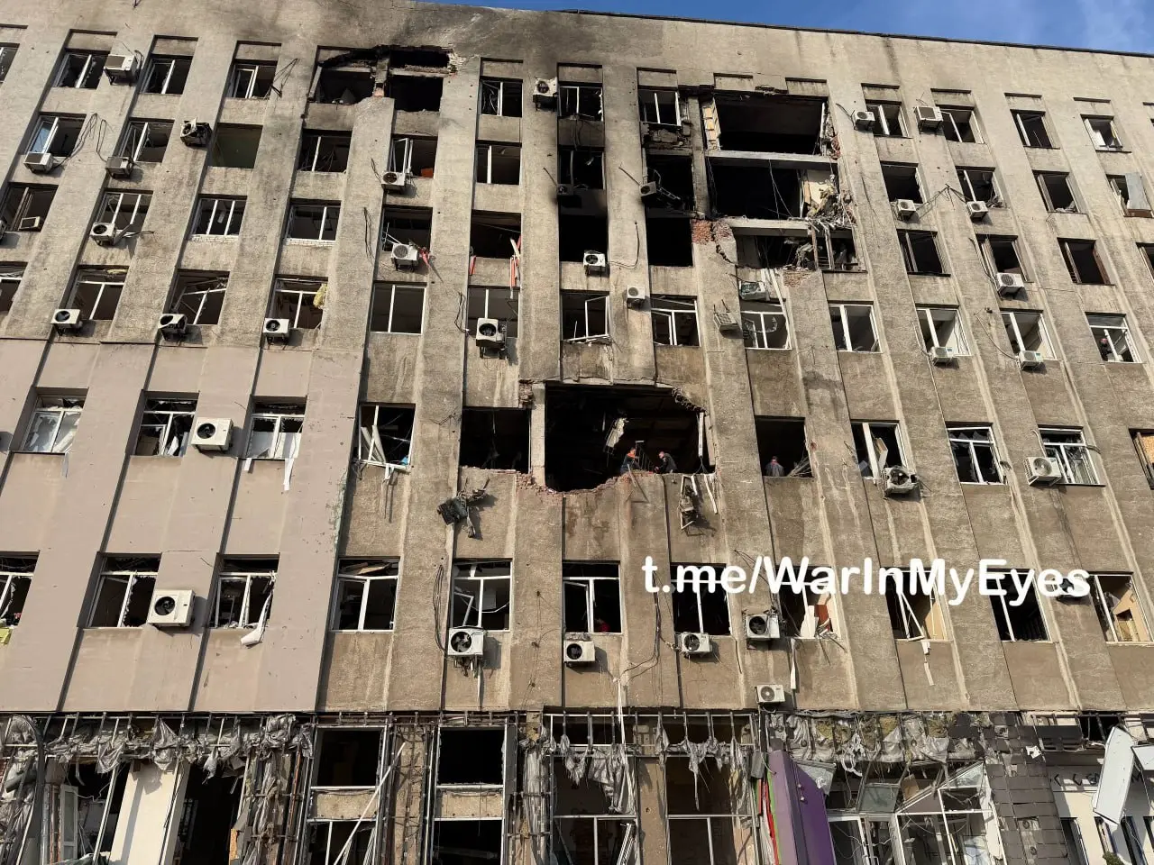 ‼️Еще последствия обстрела ВСУ Ворошиловского района Донецка сегодня ночью | Сетка — социальная сеть от hh.ru