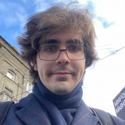 Александр Ермолаев