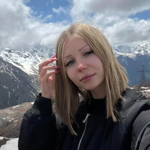 Алеся Плотникова