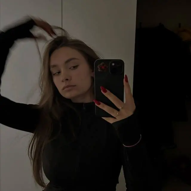 А у кого был вчера ДР?
У нашей любимой сммщицыыы😍
Дорогая @pluxaldmi, с прошедшим днём рождения! 🥳❤️
Мы очень рады, что ты с нами! Ты так органично влилась в команду и стала своей, что иногда даже заб... | Сетка — социальная сеть от hh.ru