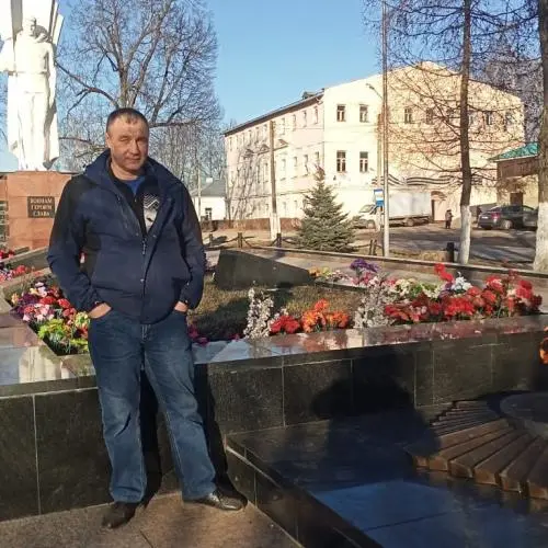 Евгений Петров