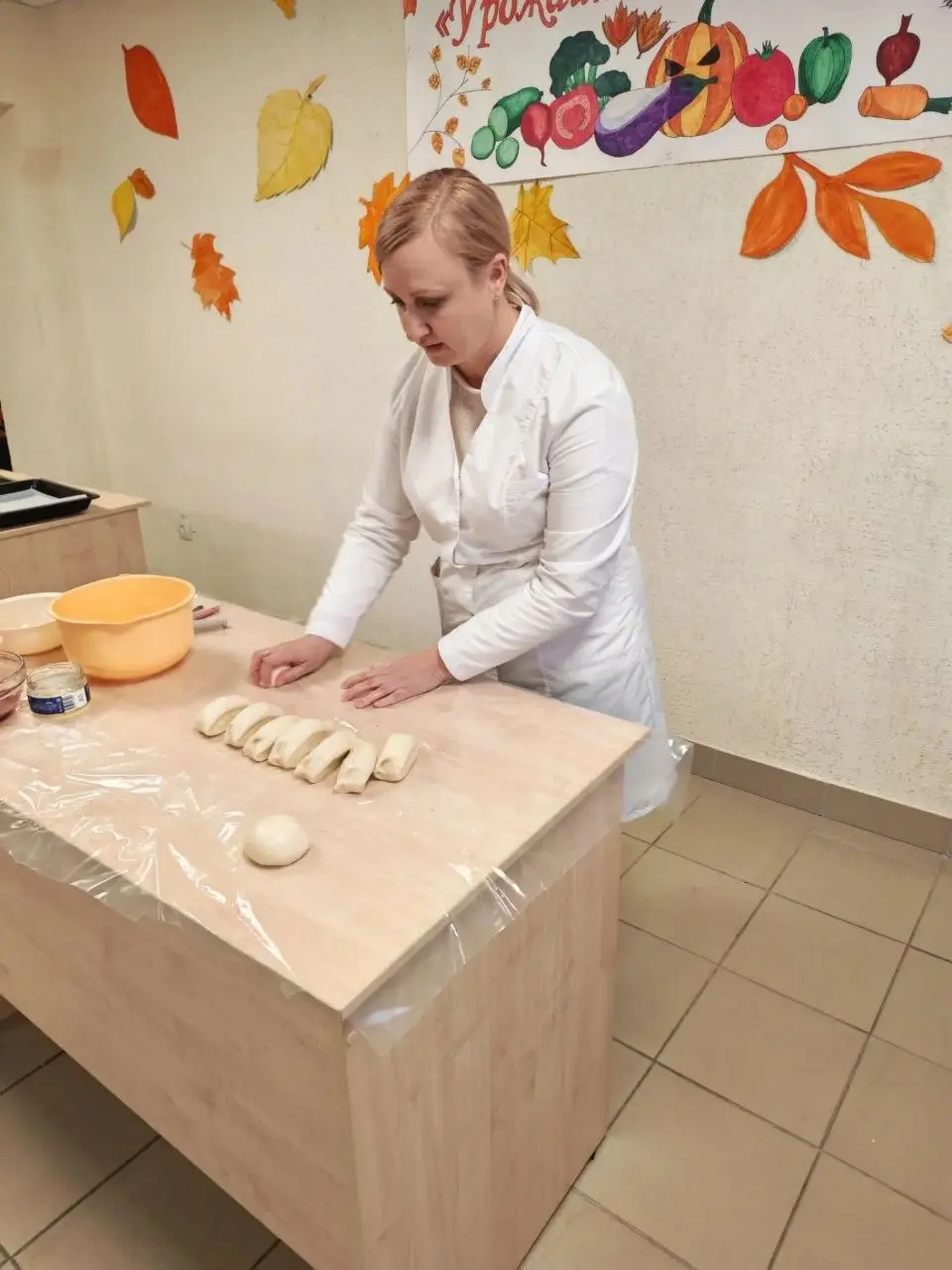 «Сибирский Гурман» стал партнером кулинарного поединка в НКППиП
Вчера в Новосибирском колледже пищевой промышленности и переработки отпраздновали День повара — было жарко | Сетка — социальная сеть от hh.ru