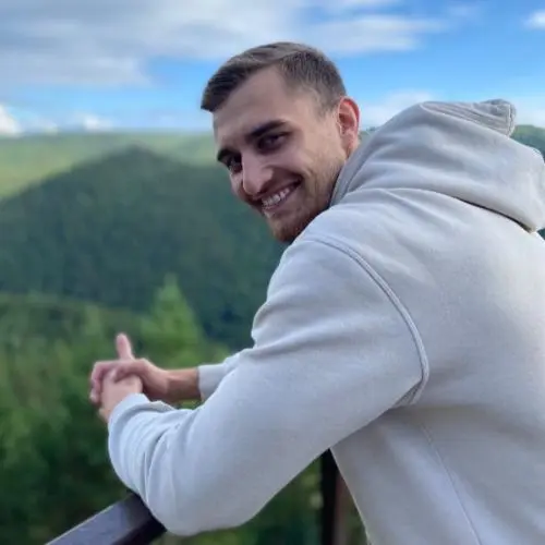Владислав Бакушин