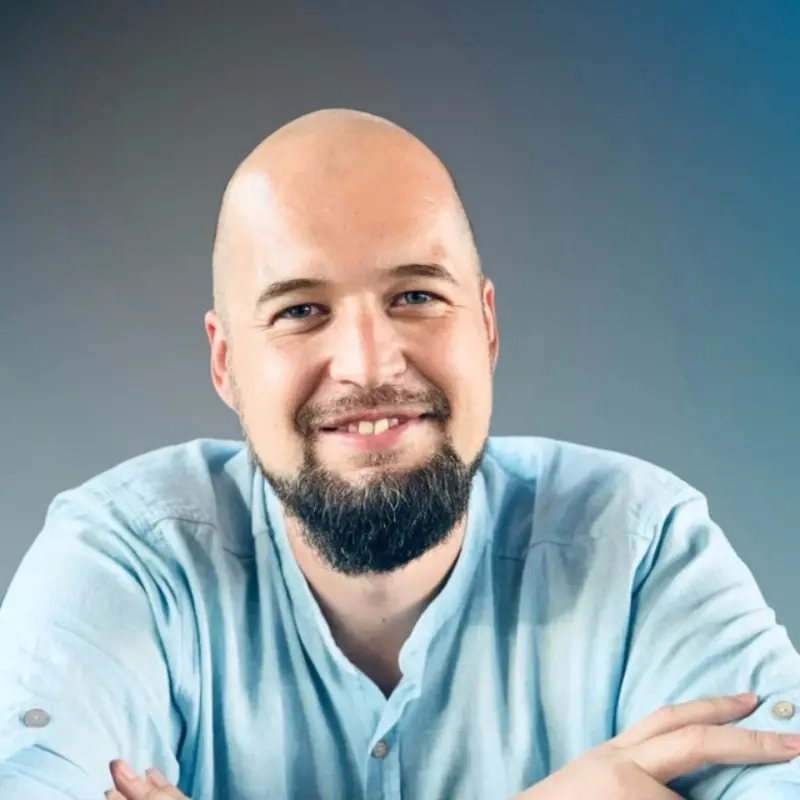 Александр Логвиненко