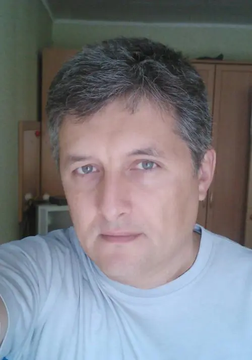 Oлeг Heвoлькo