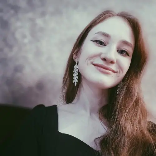 Александра Гончарова