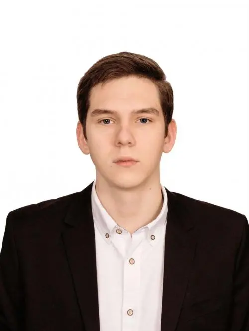 Артём Овчаров