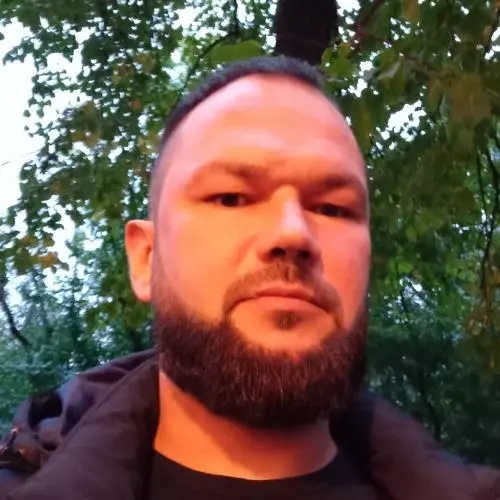 Денис Калинин