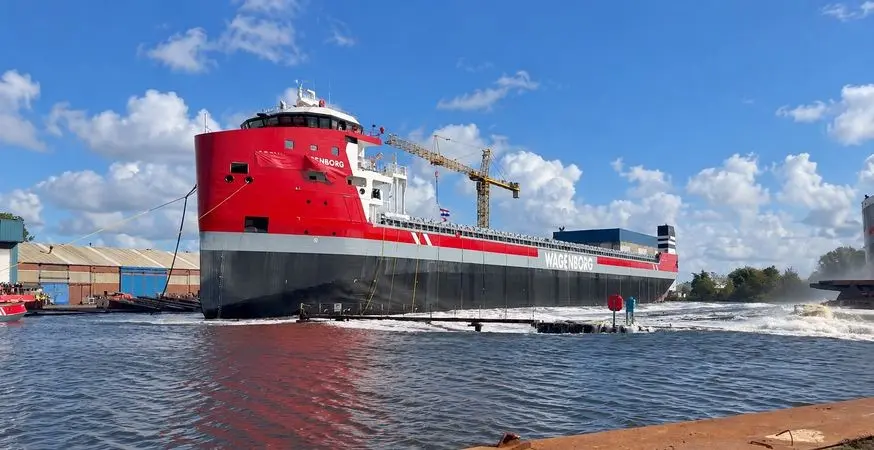 🚢 ABELINA WAGENBORG — судно нового поколения спущено на воду в Нидерландах!
8 октября 2026 года на верфи Royal Niestern Sander состоялась торжественная церемония крещения и спуска на воду Abelina Wage... | Сетка — социальная сеть от hh.ru