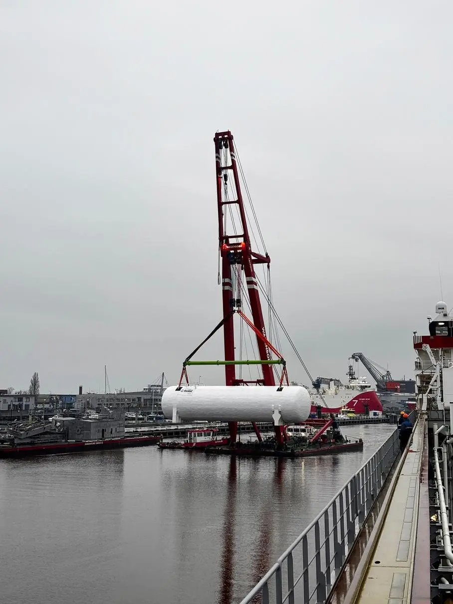 🚢 ABELINA WAGENBORG — судно нового поколения спущено на воду в Нидерландах!
8 октября 2026 года на верфи Royal Niestern Sander состоялась торжественная церемония крещения и спуска на воду Abelina Wage... | Сетка — социальная сеть от hh.ru