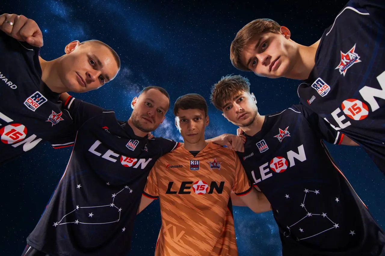 🦁 Leon презентовал форму в честь юбилея компании!
БК на 15-летие штампует механики для подписчиков и турниры для игроков.
На этот раз выкатили кастомную форму в коллабе с партнером СКА-Хабаровск | Сетка — социальная сеть от hh.ru