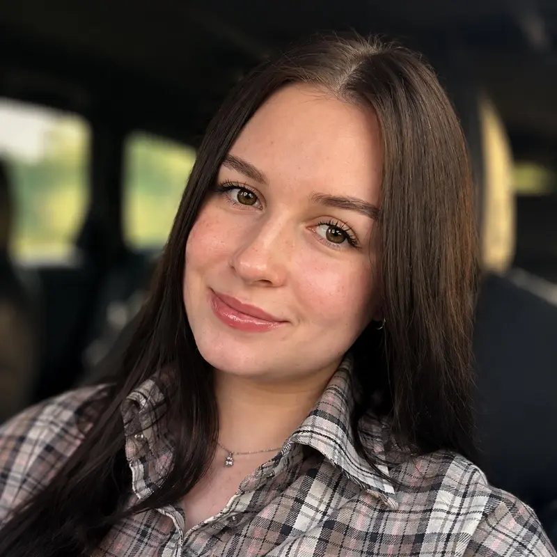 Яна Бурец