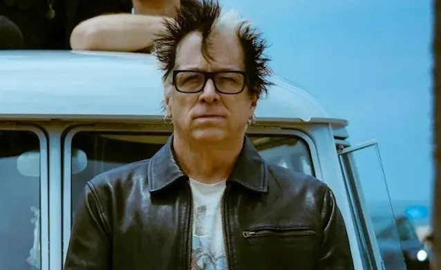 Гитарист The Offspring Кевин «Noodles» Вассерман временно покидает сцену из-за проблем со здоровьем | Сетка — социальная сеть от hh.ru