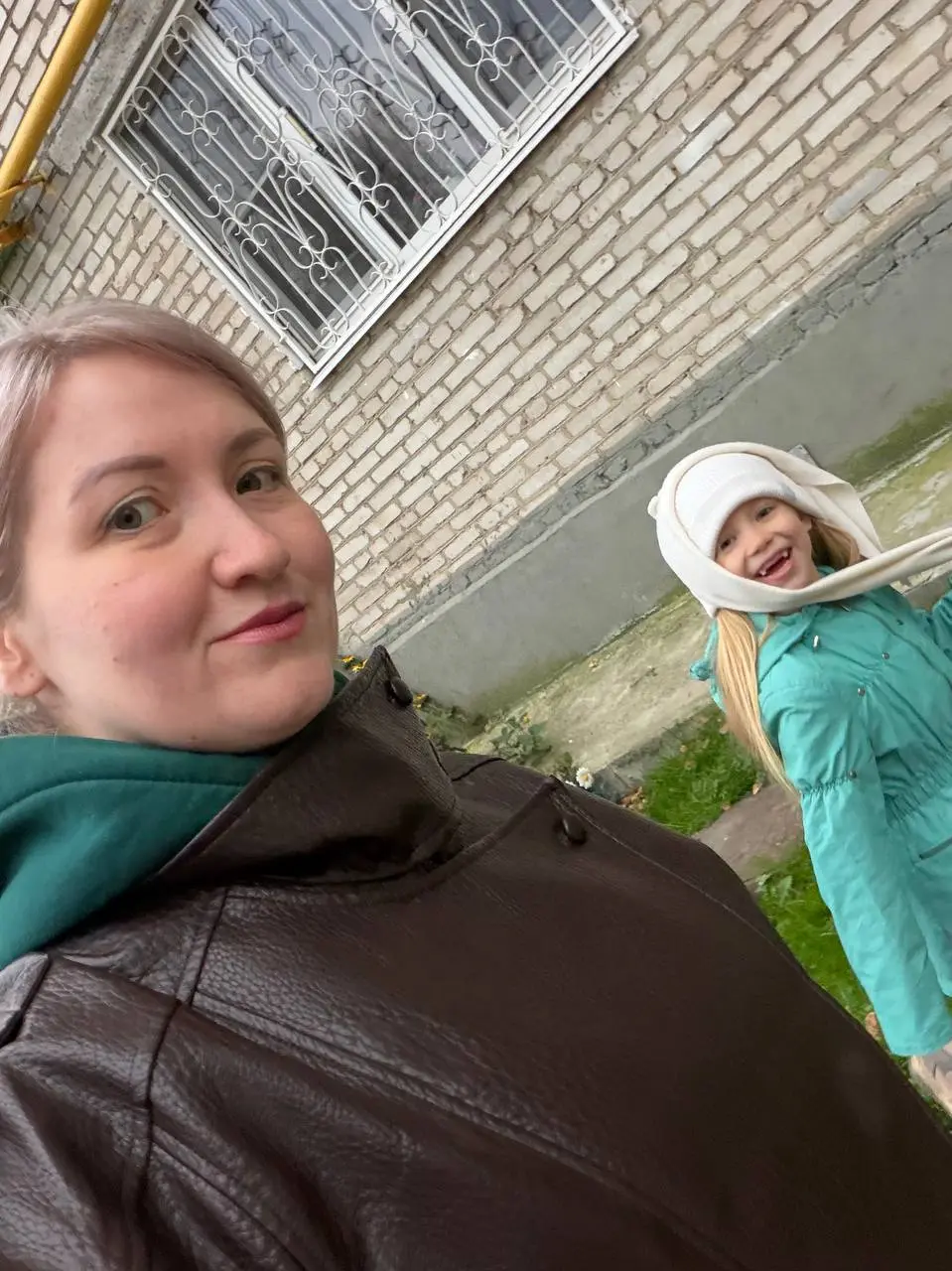 Ко мне, можно не только за рекламой 😂
Поняла, что постоянно рассказываю про рекламные запуски, заявки и проекты, а про ещё один формат своей работы почти не говорю | Сетка — социальная сеть от hh.ru