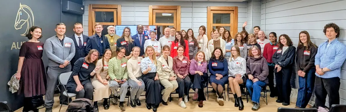 Another great communication meeting with inspiring people!
Great opportunities start with meaningful conversations. Keep connecting, exchanging ideas, and expanding your horizons | Сетка — социальная сеть от hh.ru