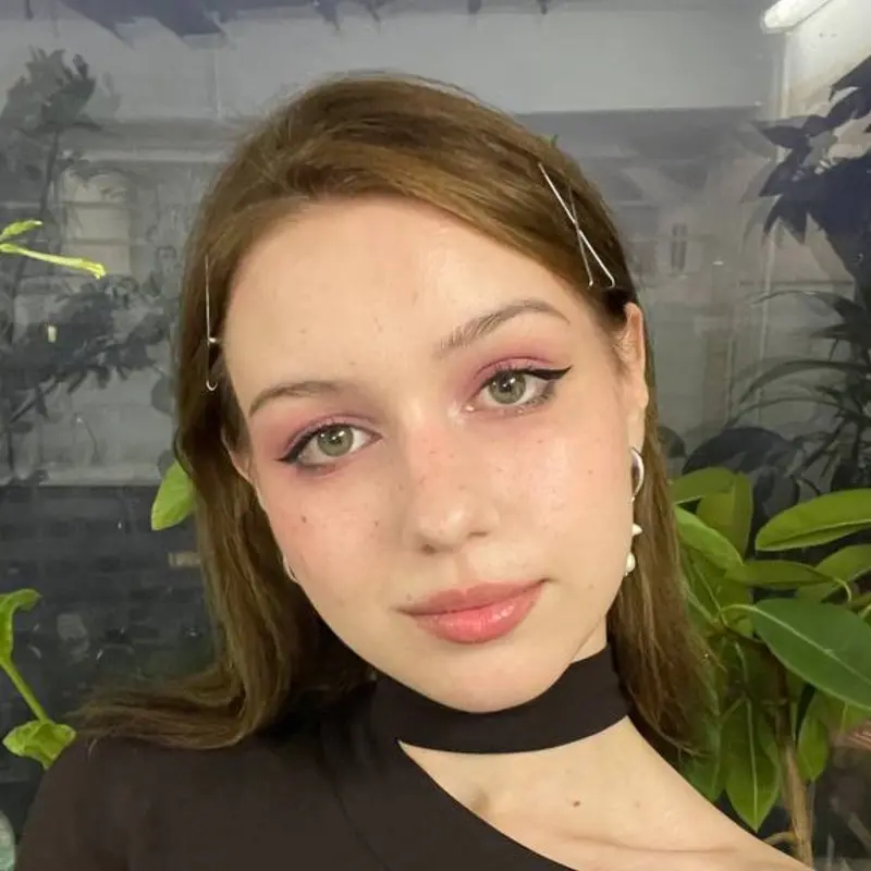 Ангелина Герег
