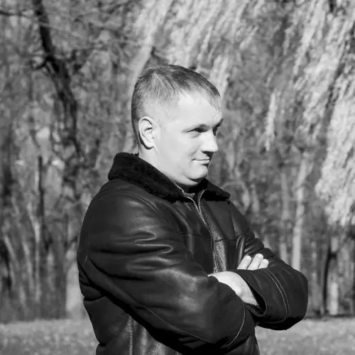 Денис Серебряков