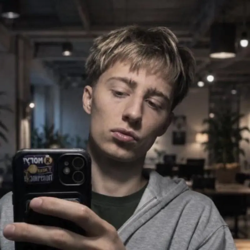 Андрей Ястребов
