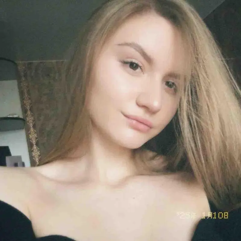 Яна Романова