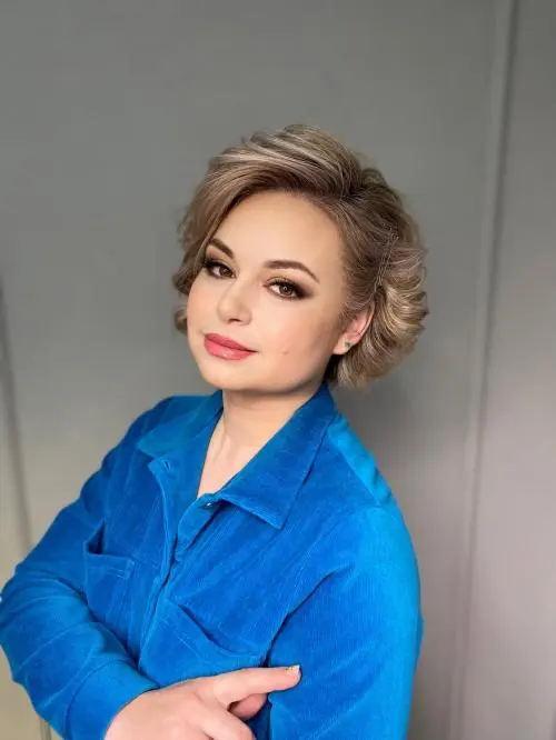 Анна Тихонова