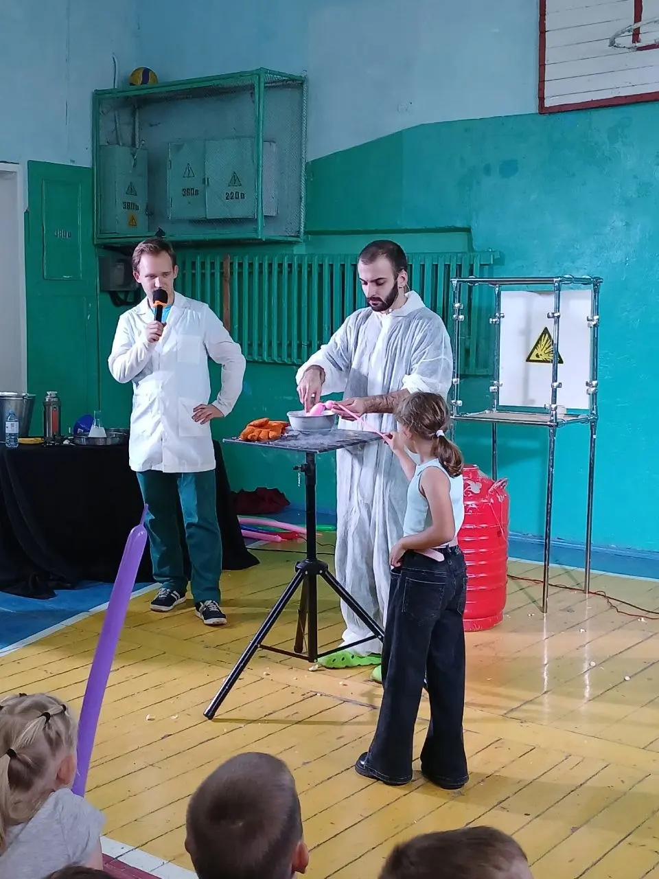 Новая программа, вот катаем сейчас. По ощущениям интереснее чем Тесла-Шоу. | Сетка — социальная сеть от hh.ru