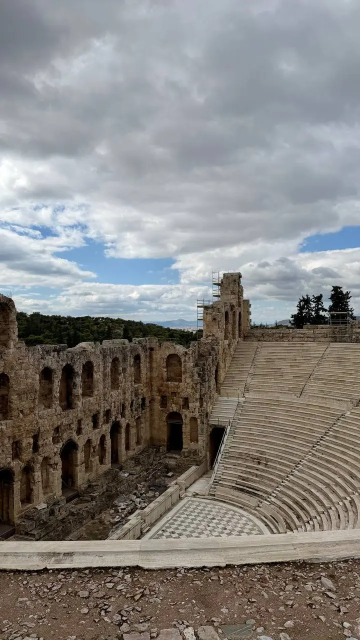 🇬🇷 отправились на пару дней в Афины
Постарались посмотреть всё самое красивое: знаменитый Парфенон, музей Акрополя, прогулялись по старинным улочкам Плаки и Монастираки и заглянули на Панафинейский ст... | Сетка — социальная сеть от hh.ru
