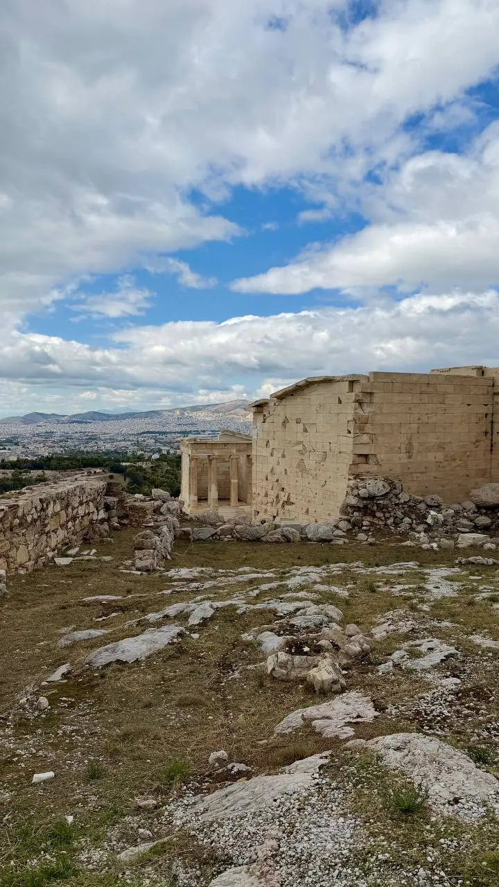 🇬🇷 отправились на пару дней в Афины
Постарались посмотреть всё самое красивое: знаменитый Парфенон, музей Акрополя, прогулялись по старинным улочкам Плаки и Монастираки и заглянули на Панафинейский ст... | Сетка — социальная сеть от hh.ru