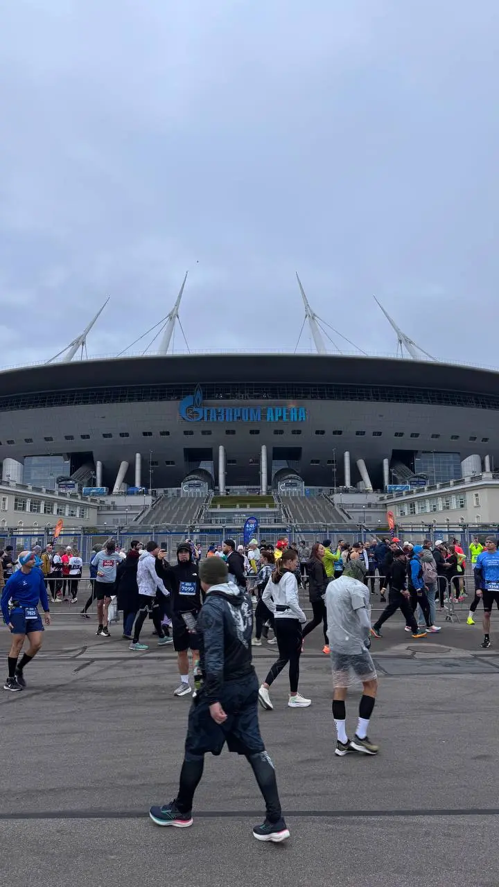 Новый личник
1:43:53, новый персональный рекорд на полумарафоне😈
8 лет назад показал результат 1:52:10. Как ни странно, тоже в Петербурге | Сетка — социальная сеть от hh.ru