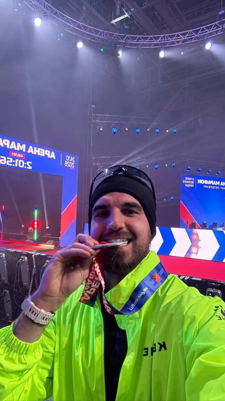 Новый личник
1:43:53, новый персональный рекорд на полумарафоне😈
8 лет назад показал результат 1:52:10. Как ни странно, тоже в Петербурге | Сетка — социальная сеть от hh.ru
