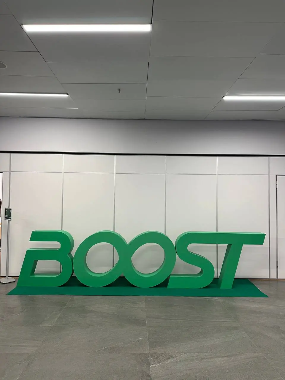 Вернулся из Москвы с AI BOOST’26. Два дня разговоров про агентства, ИИ и то, как дальше работать.
На этой конференции я второй раз | Сетка — социальная сеть от hh.ru
