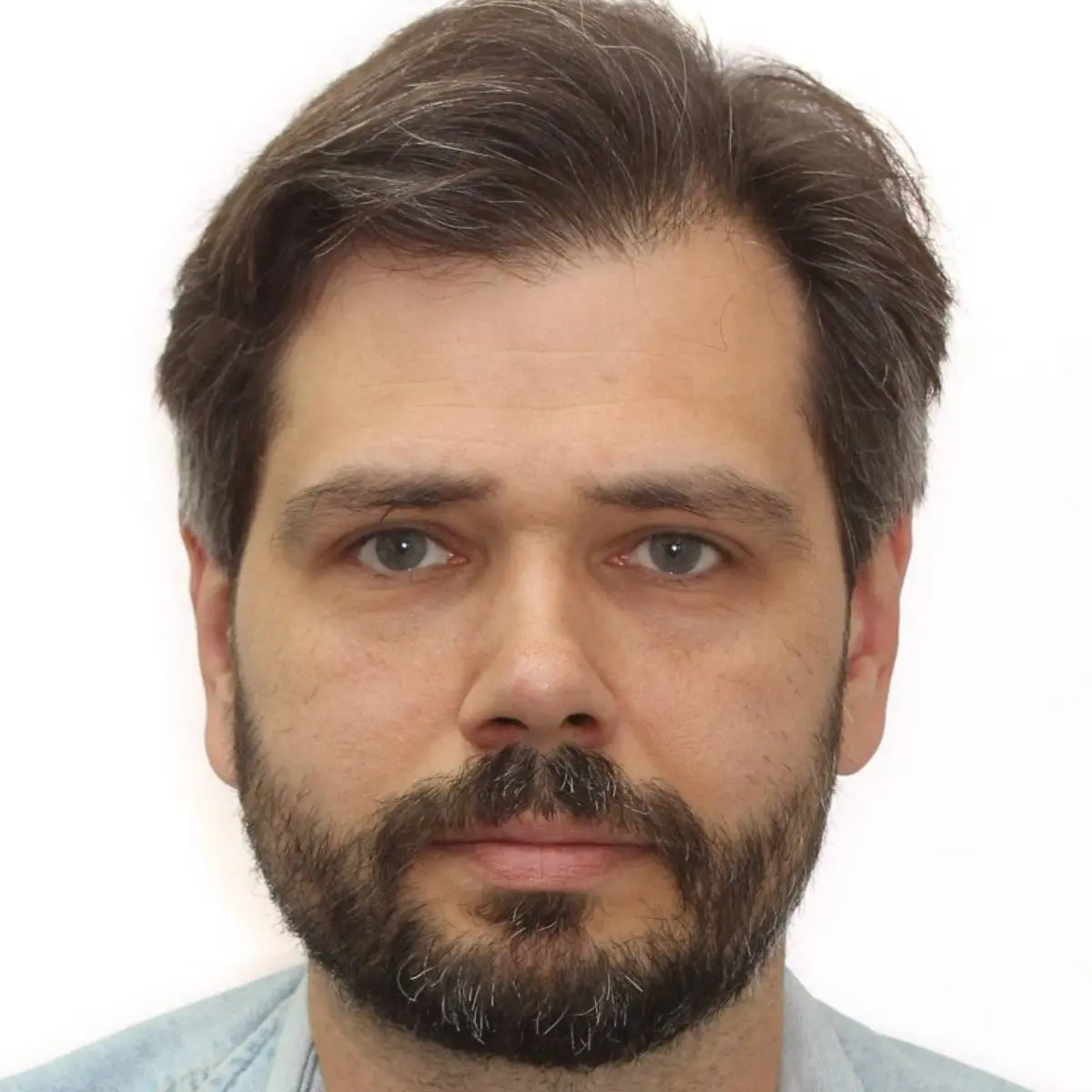 Антон Михайлов