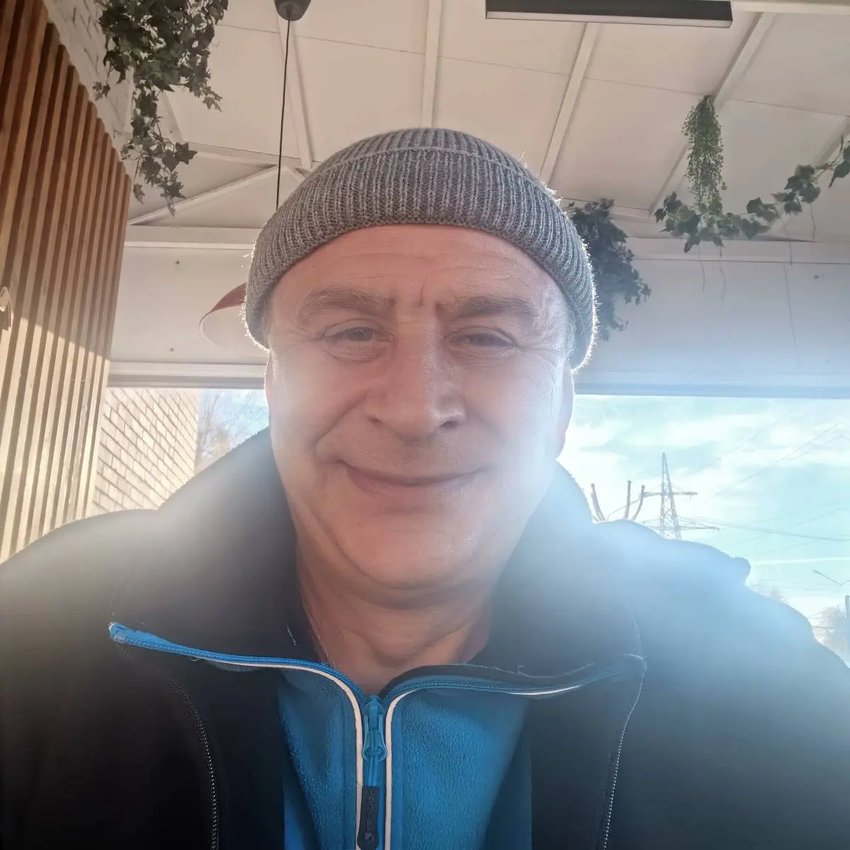 Альберт Леонов