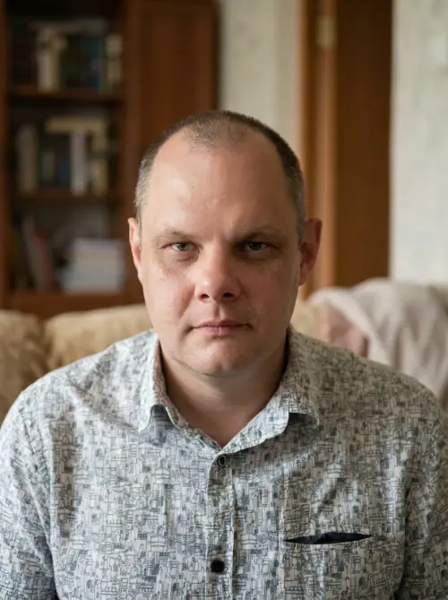 Александр Артамонов