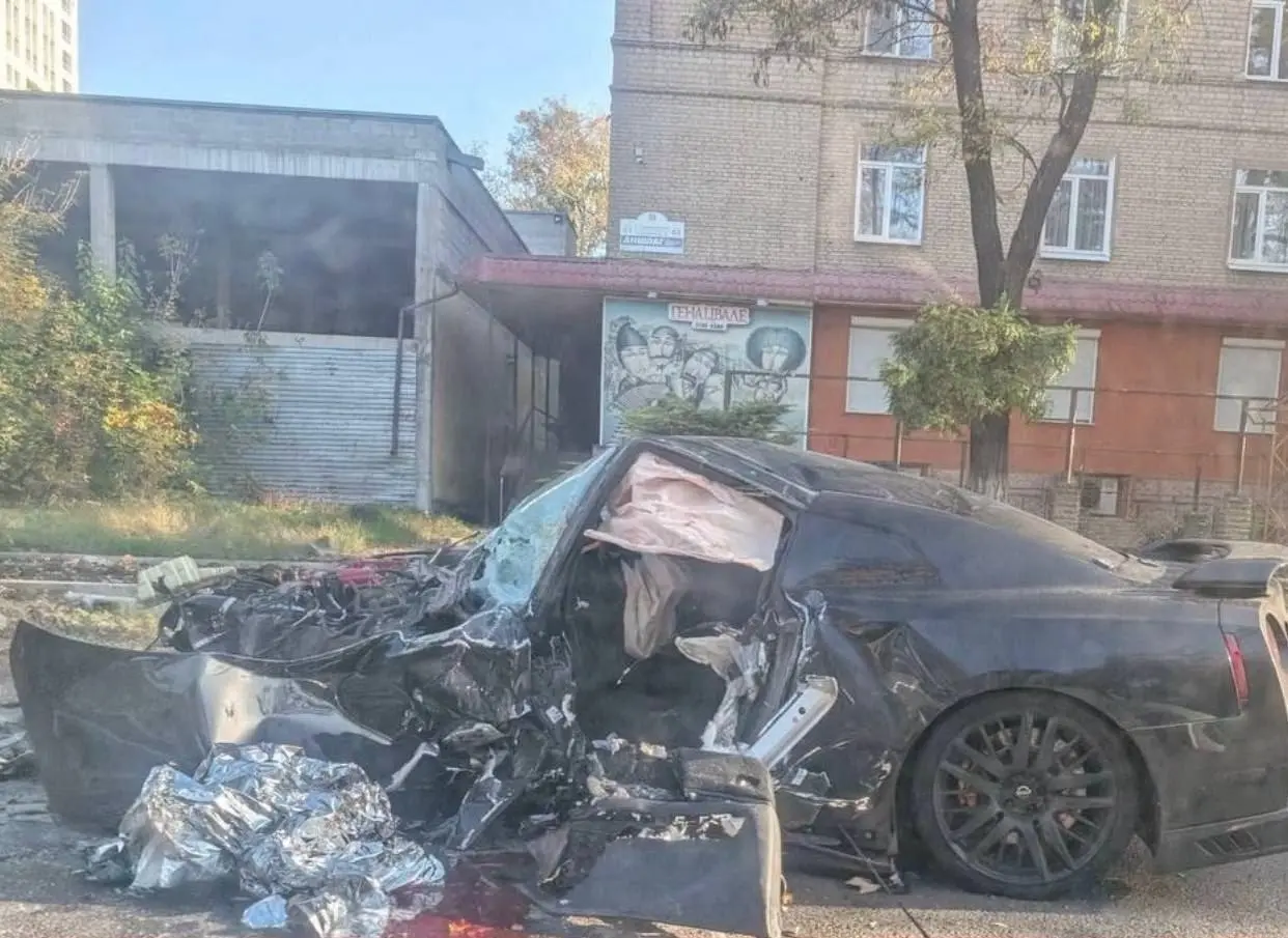 Ещё фото с места серьёзного ДТП на ул. Университетской, в результате которого есть погибший | Сетка — социальная сеть от hh.ru