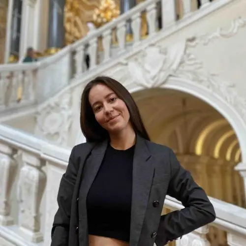 Алина Гушшамова