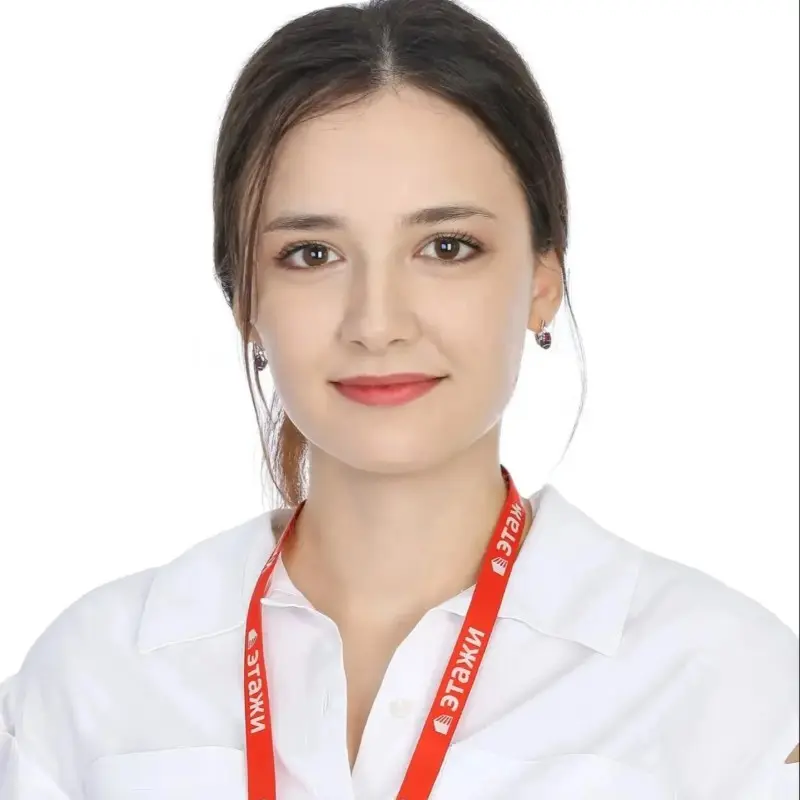 Полина Попова