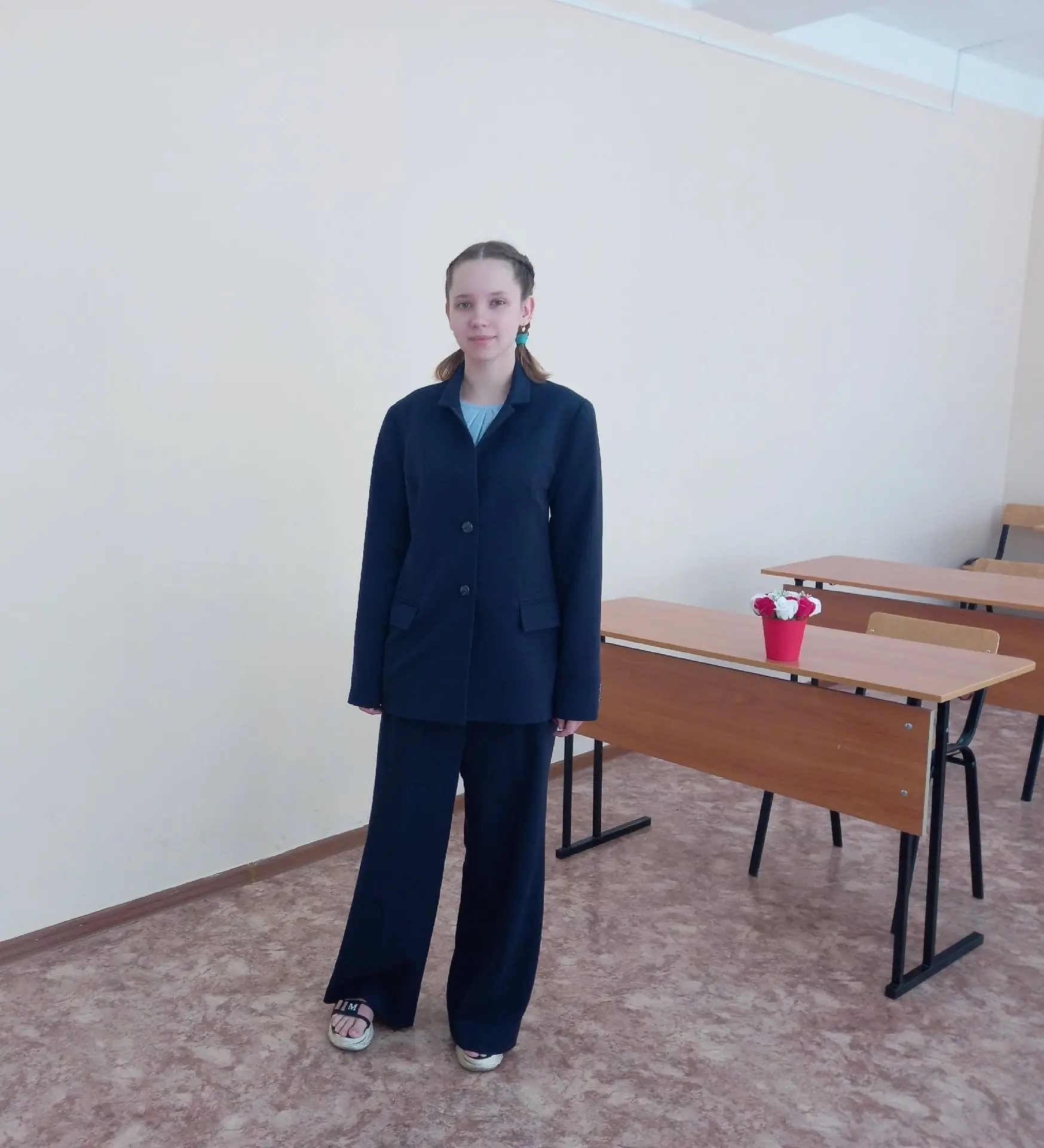 Рекомендую сотрудницу на вакансии швеи / портного | Сетка — социальная сеть от hh.ru