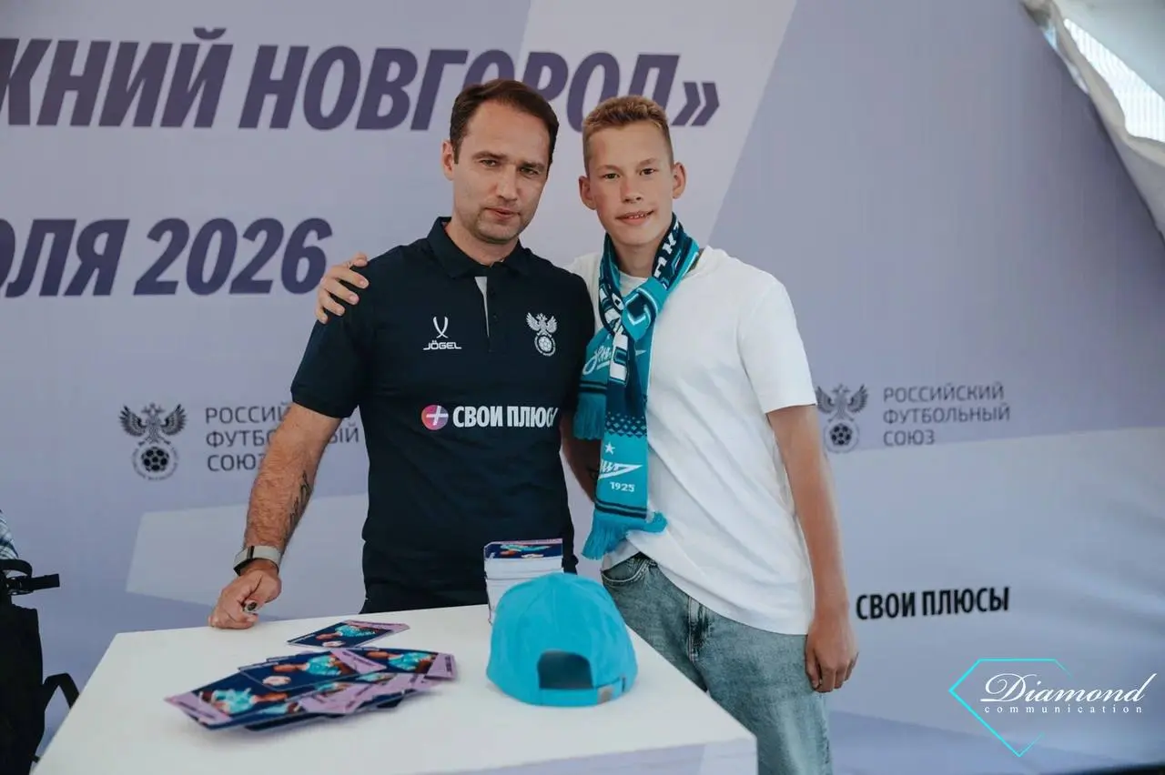 18 июля наша команда работала на матче «Зенит» — «Спартак» в Нижнем Новгороде. Проект реализовали для сервиса «Свои Плюсы» от Яндекса | Сетка — социальная сеть от hh.ru