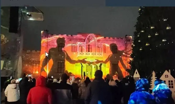 😍 В Кисловодске покажут световое 3D-шоу
С 30 октября по 1 ноября на Курортном бульваре пройдёт шоу «Единство народов — в сердце Кисловодска» | Сетка — социальная сеть от hh.ru
