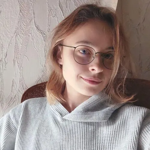 Алёна Подстрельнова