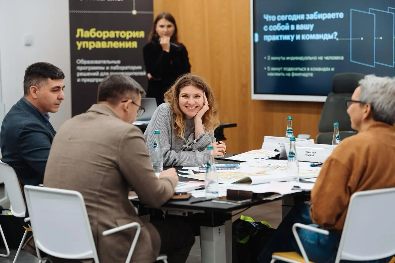 🎓 Какая картина описывает вашу команду?
Недавно стартовал новый поток нашей программы «Как управлять руководителями» | Сетка — социальная сеть от hh.ru