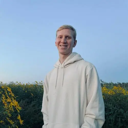Сергей Максимов