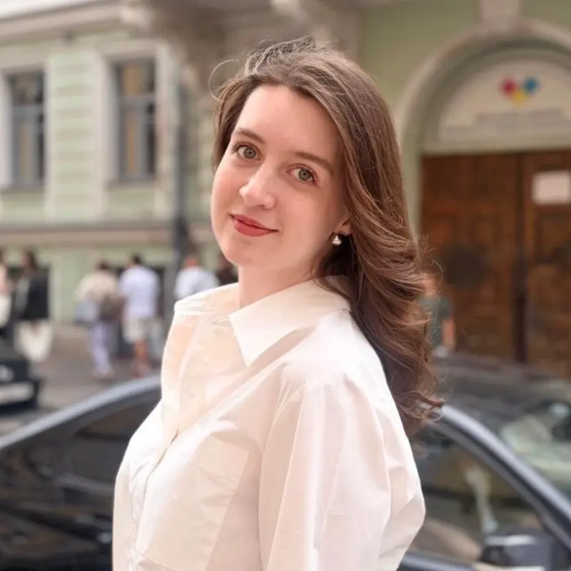 Полина Белова