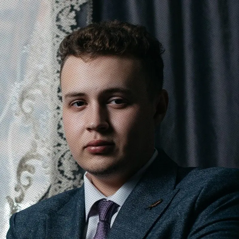 Илья Рогов