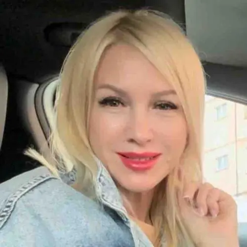 Нина Холодкова