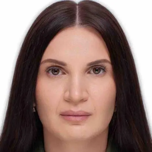 Анна Землянова