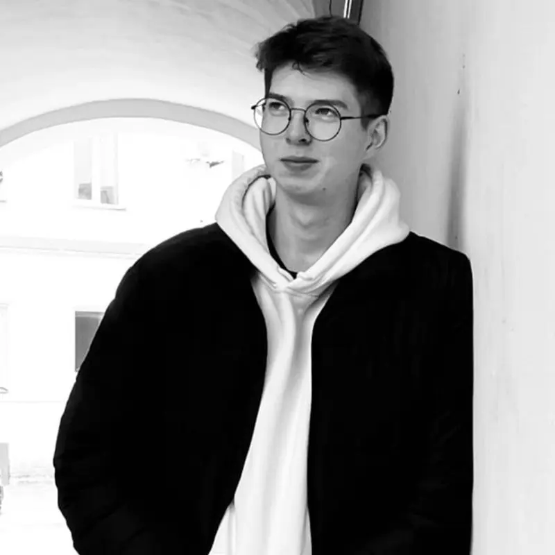 Сергей Старков